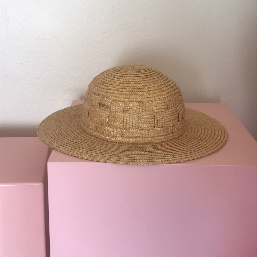 Vintage natural woven liz caliborne hat